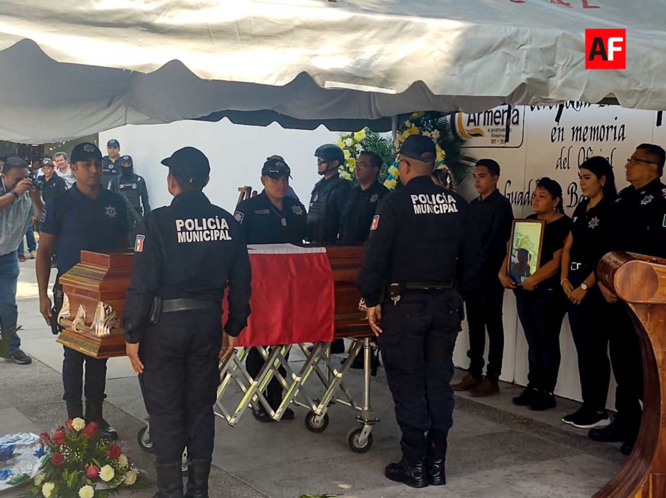 Realizan homenaje póstumo en memoria de policía armeritense J.Guadalupe Banderas Hernández | AFmedios .