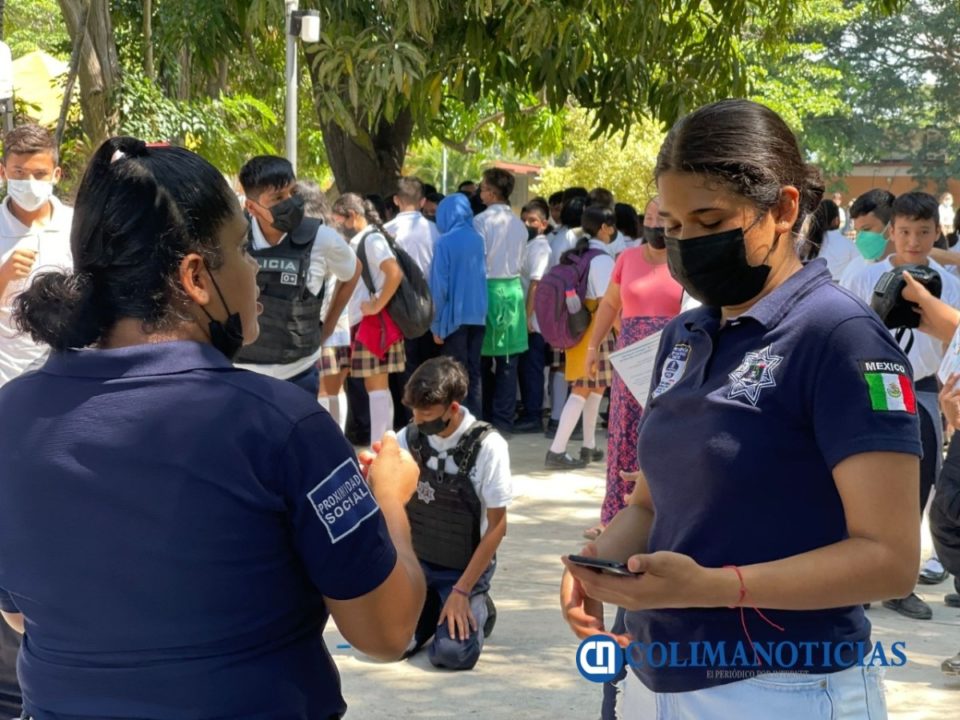 Ayuntamiento de Manzanillo lleva las Jornadas de la Paz a ‘La Machetera’