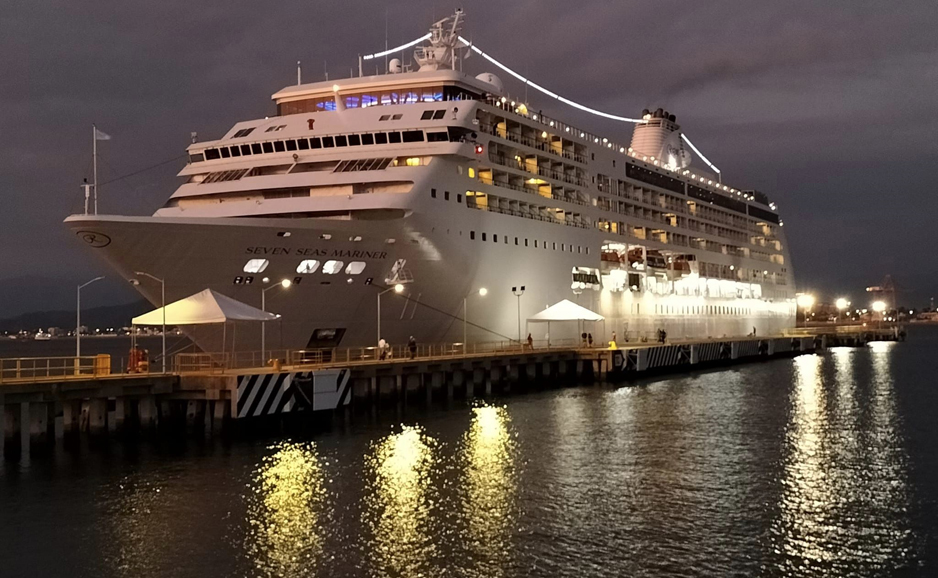 Atracó crucero en Manzanillo con 643 turistas | El Noticiero de Manzanillo