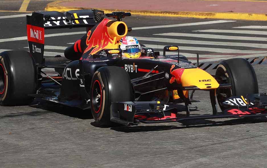 “Checo” hizo vibrar a Guadalajara con el Red Bull Show Run | El Noticiero de Manzanillo