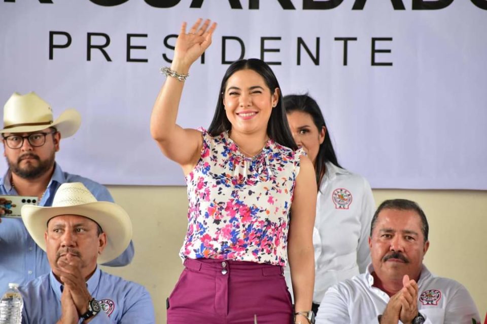 Gobernadora Indira reconoce a las y los productores de caña por la zafra 2021-2022