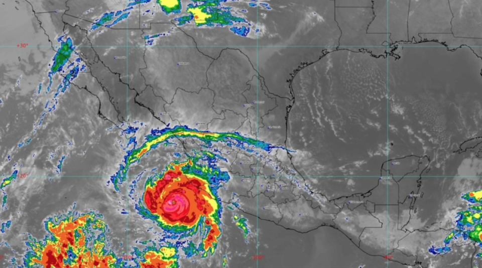 Roslyn se intensificó a huracán categoría 4 frente a las costas de Colima y Jalisco | AFmedios .