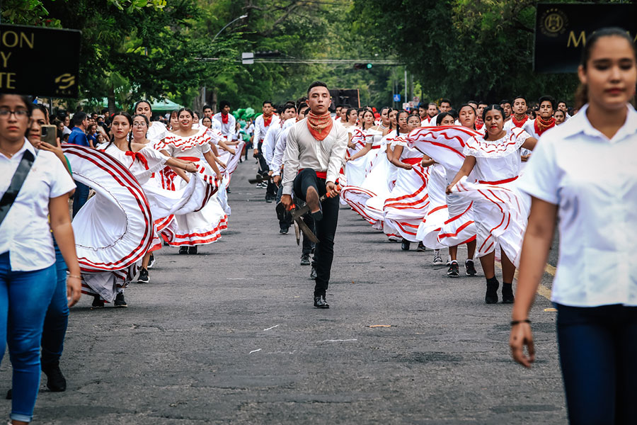 UdeC, presente en desfile por el 112 aniversario de la Revolución Mexicana | AFmedios .