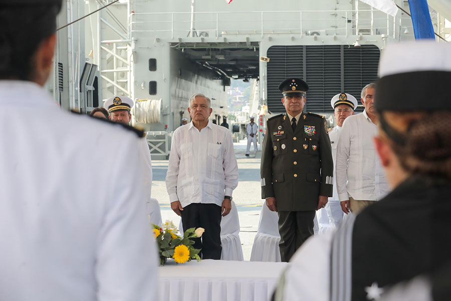 Presidente conmemora Día de la Armada en Colima; Fuerzas Armadas son instituciones sólidas que respaldan al país, afirma | AFmedios .