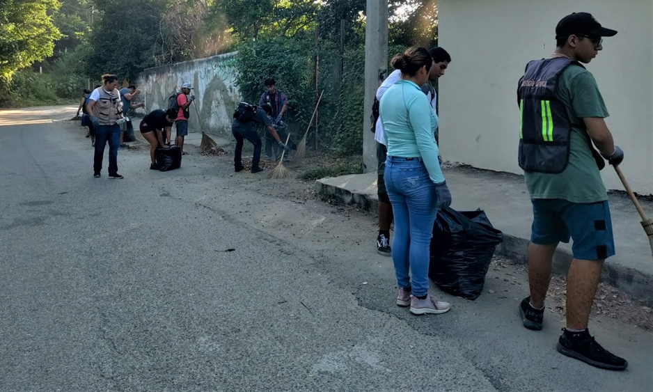 Realiza comuna porteña jornada de limpieza en Santiago | El Noticiero de Manzanillo