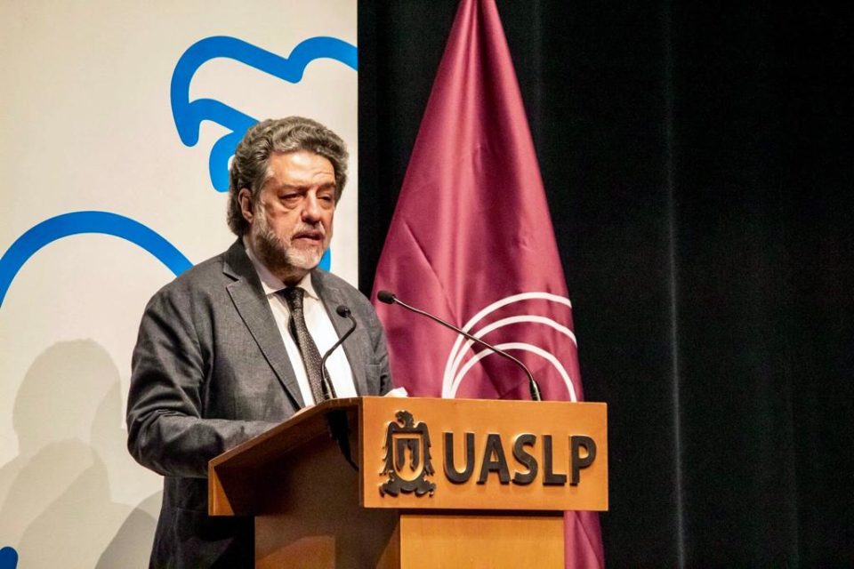 Defender la autonomía universitaria, fundamental para transformar el país: Luciano Concheiro