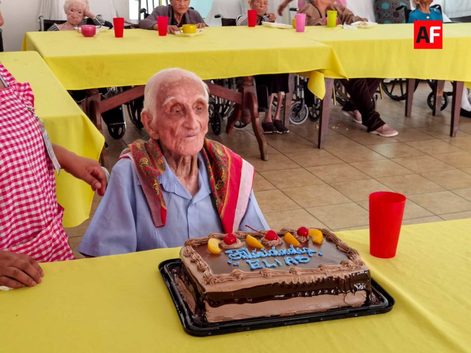 Don Elías, el hombre más longevo de Colima cumplió hoy 114 años de edad | AFmedios .