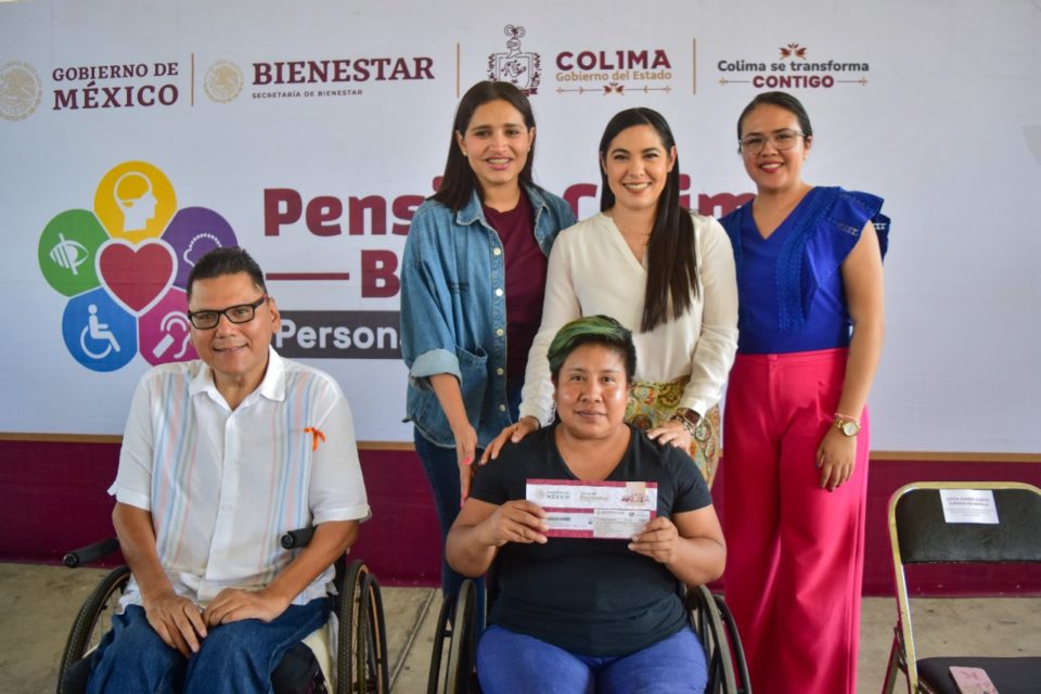 En Cuauhtémoc y Comala, Indira entregó 296 tarjetas de Pensión Colima Bienestar para personas con discapacidad | AFmedios .