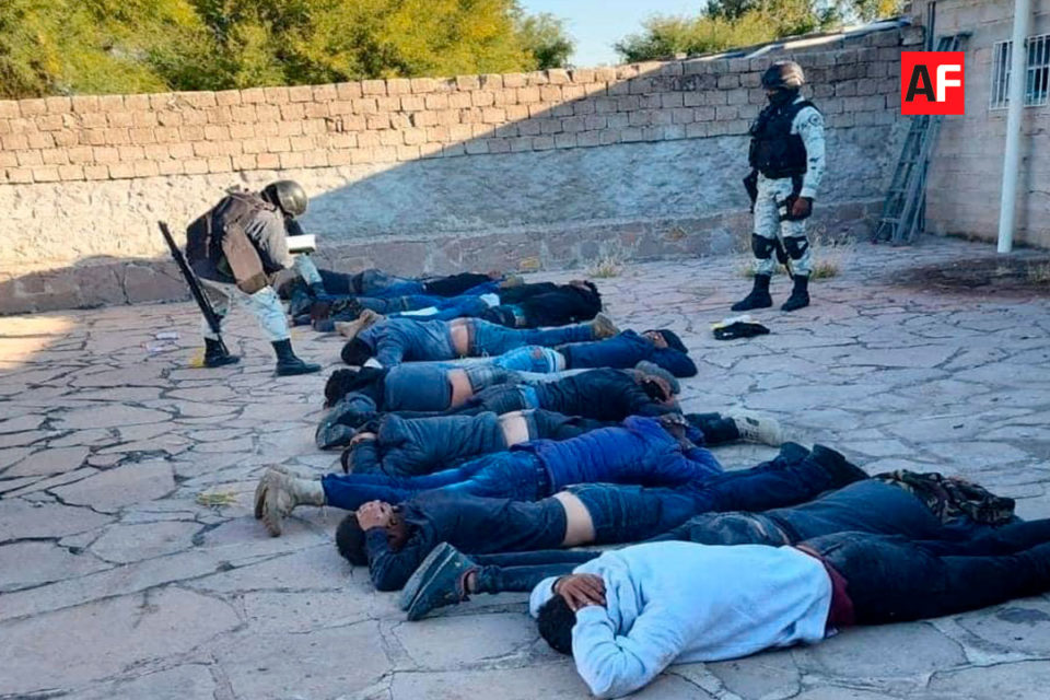 GN y Ejército repelen agresión en Zacatecas; detienen a 16 y aseguran armas, cartuchos, equipo táctico e inmueble | AFmedios .