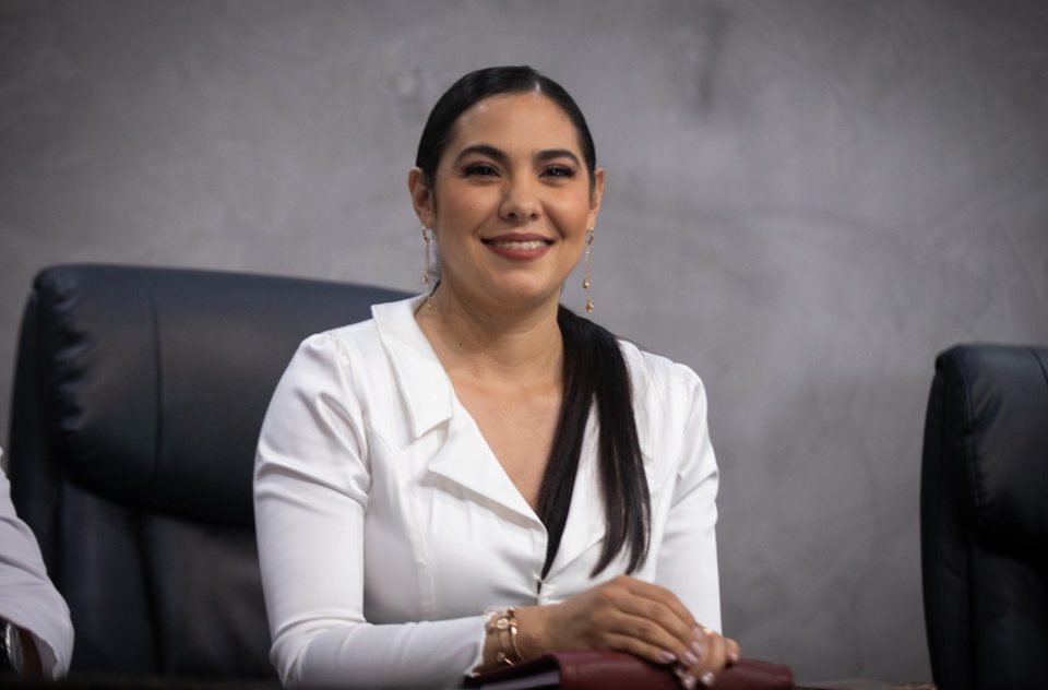 Indira asegura que su gobierno es de puertas abiertas, reconoció que la situación era peor de lo que avizoraron; «poco a poco estamos regresando a los días buenos» | AFmedios .