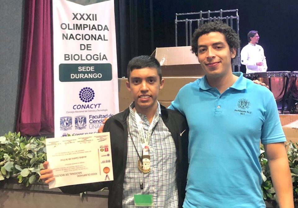 Logra Andrés Castro bronce en Olimpiada de Biología