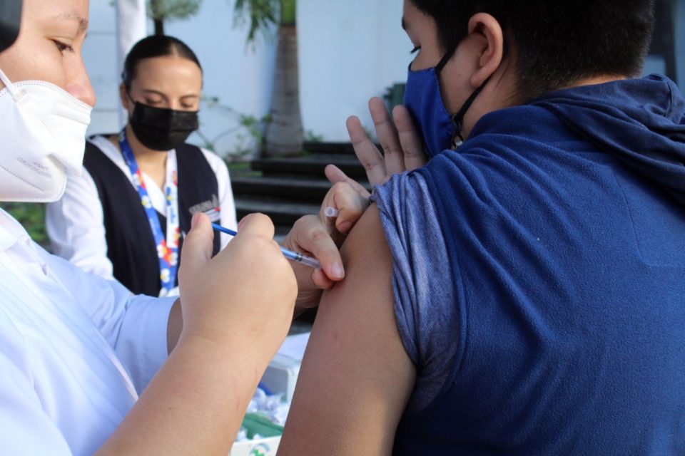 Salud Colima refuerza vacunación contra influenza y la vigilancia epidemiológica