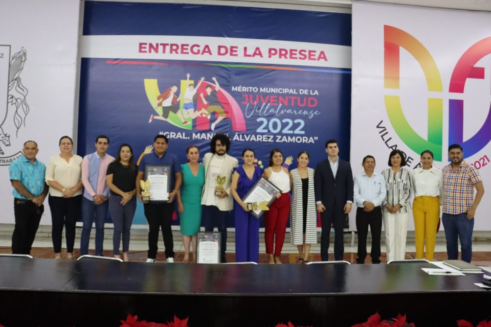 Premian a ganadores del Mérito Municipal a la Juventud Villalvarense | AFmedios .