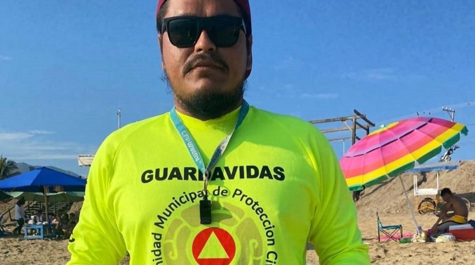 Protección Civil división acuático rescata estrellas de mar | El Noticiero de Manzanillo