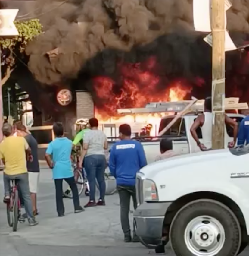 Esta tarde se registra incendio de restaurante – bar en Tecomán | AFmedios .