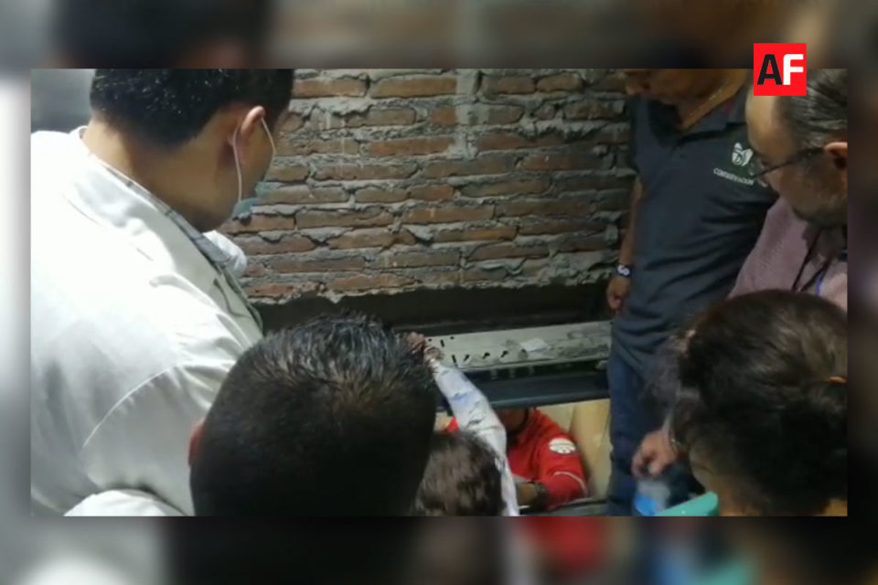 Falla en elevador deja atrapadas a 18 personas; ocurrió en el Centro Médico de Occidente IMSS de Guadalajara Jalisco | AFmedios .