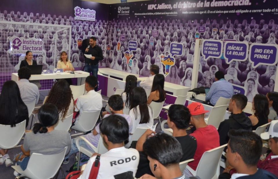 IEE Colima presenta revista “Resultados Electorales 2021” en la FIL Guadalajara