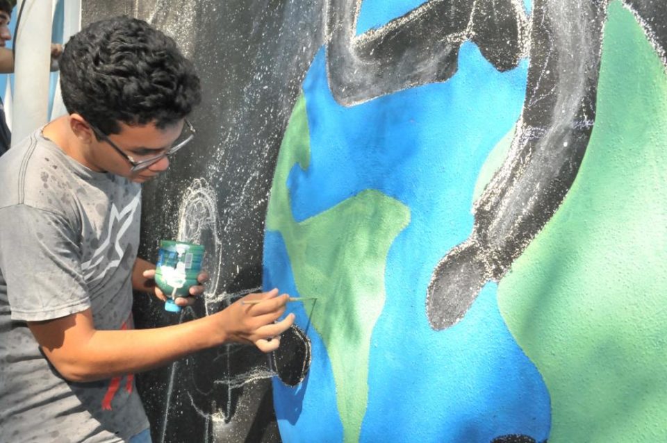 Mediante el arte, concientizan a estudiantes universitarios sobre el cuidado del agua