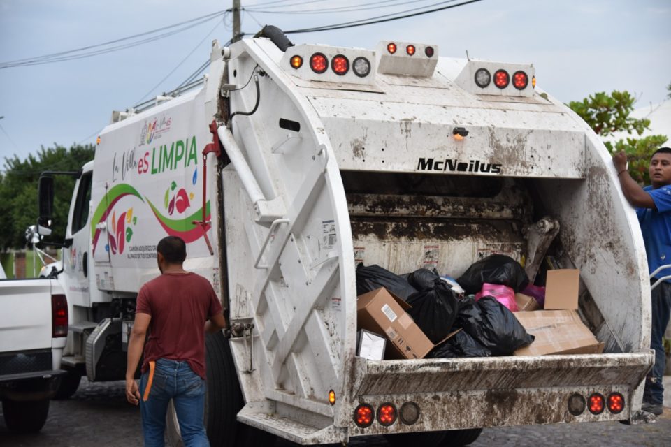 l servicio de recolección de basura se prestará de manera normal este próximo 25 de diciembre y 01 de enero, en Villa de Álvarez, así lo dio a conocer la Presidenta municipal, Tey Gutiérrez Andrade quien indicó que el compromiso de su administración es brindar los servicios públicos todos los días del año.