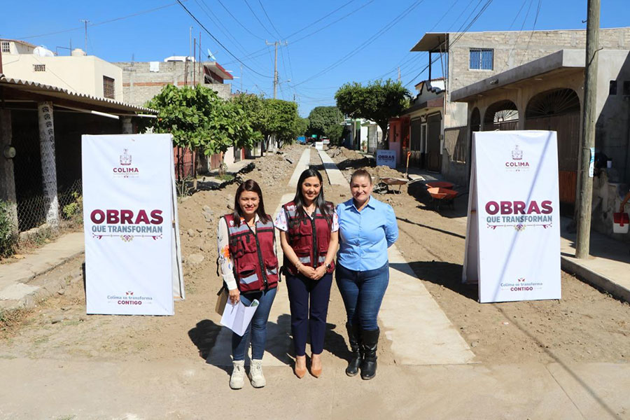 Gobernadora supervisa avance de obras en Coquimatlán: mejoras al centro de salud y huellas de rodamiento en calles | AFmedios .