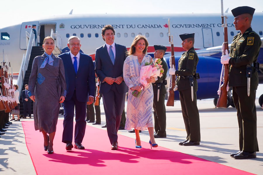 Presidente da la bienvenida al primer ministro de Canadá, Justin Trudeau, en el Aeropuerto Felipe Ángeles | AFmedios .