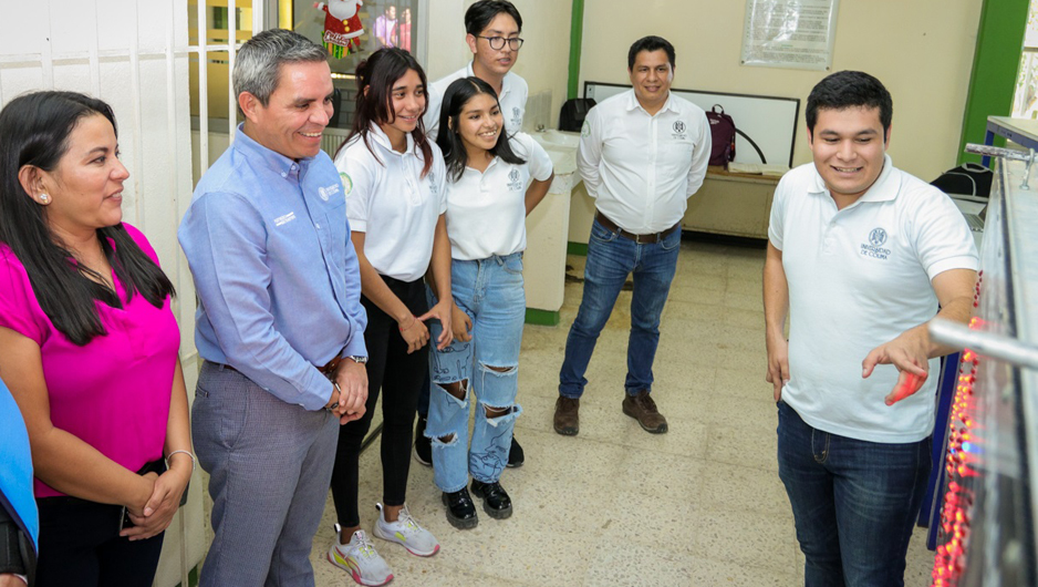 Visita rector a directivos, alumnos y docentes del campus Manzanillo | El Noticiero de Manzanillo