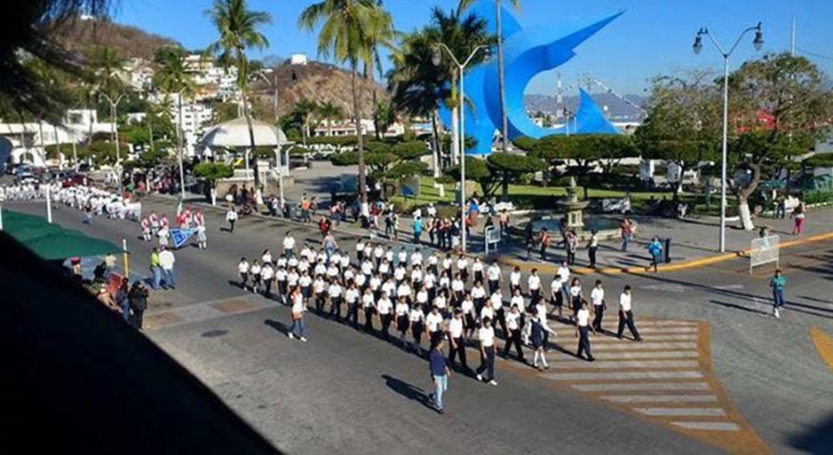 Desfilarán hoy por el Día de la Bandera en Manzanillo | El Noticiero de Manzanillo