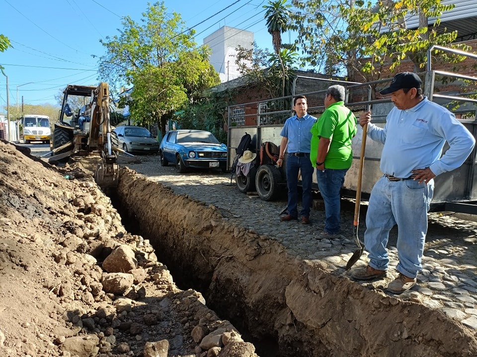 CIAPACOV sustituye 70 m de la red de drenaje de la Colonia Liberación en VdeA