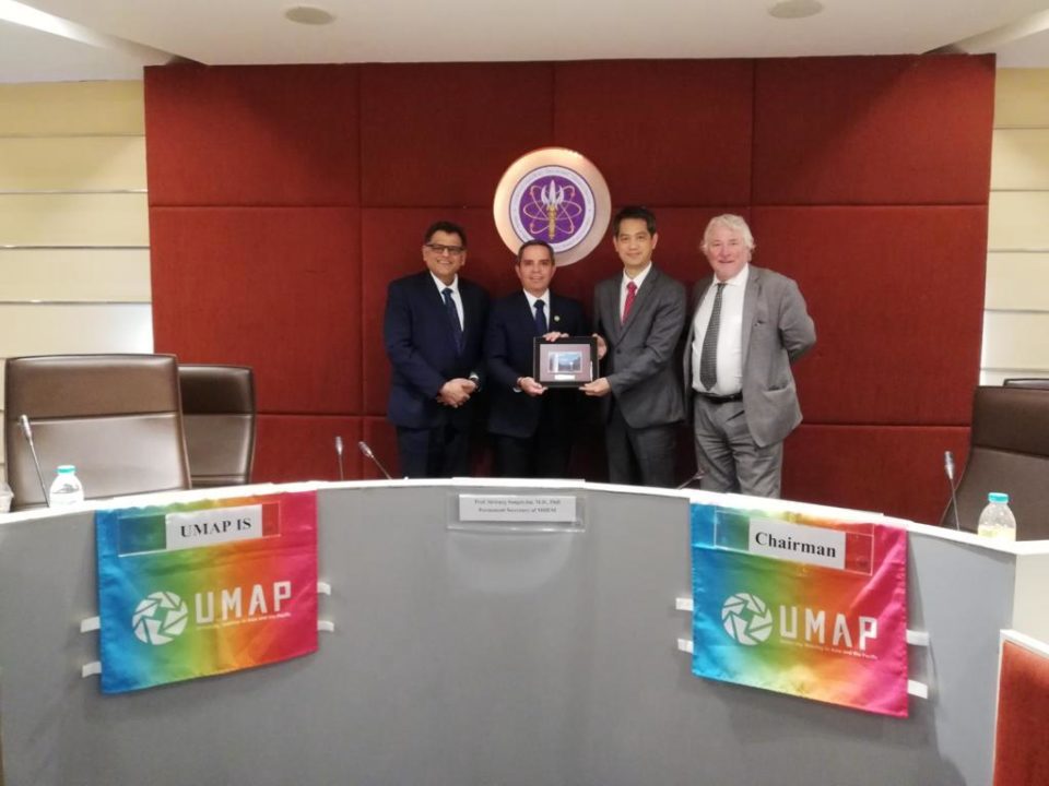 Rector de la UdeC dirige primera reunión como presidente de UMAP