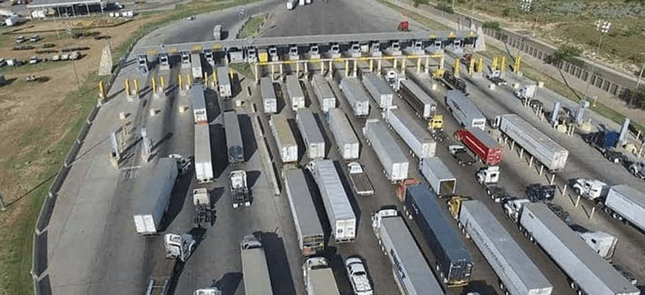 Transporte transfronterizo entre México y Estados Unidos crece hasta el 12.5% | El Noticiero de Manzanillo