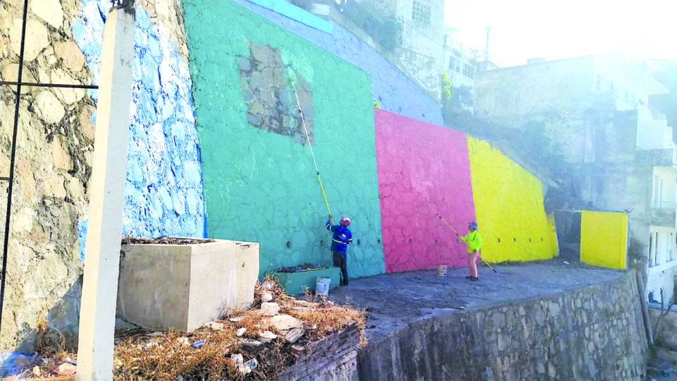 Avance del 25% de pintura en espacios públicos del Sector 4 | El Noticiero de Manzanillo