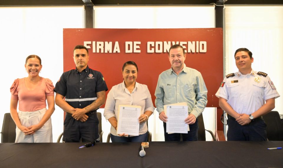 Ayuntamientos, de Manzanillo y Cihuatlán firman convenio de colaboración para la Protección Civil