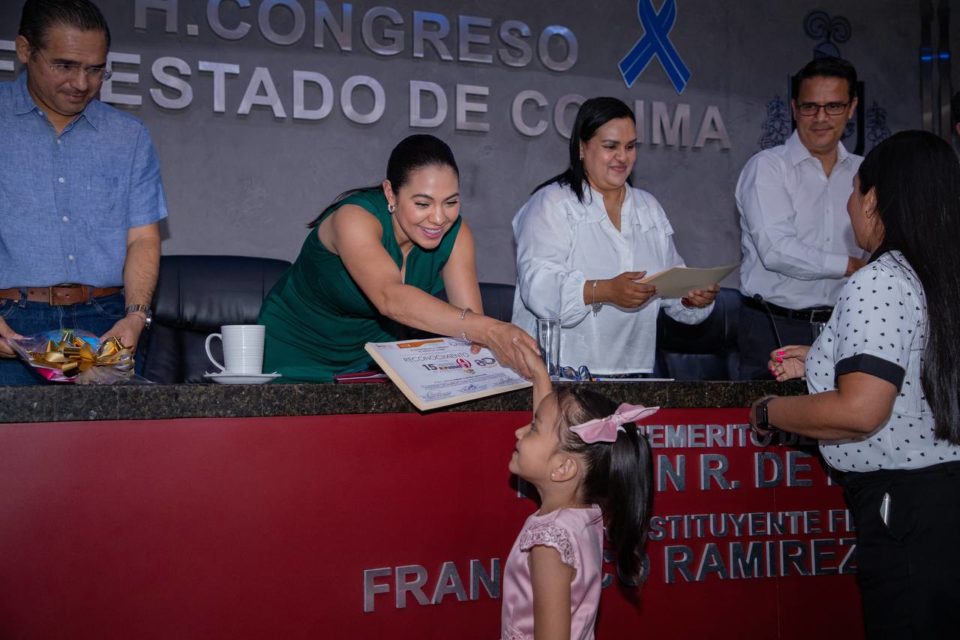 Indira participa en Parlamento Infantil y se compromete a generar más espacios para deporte, arte y cultura