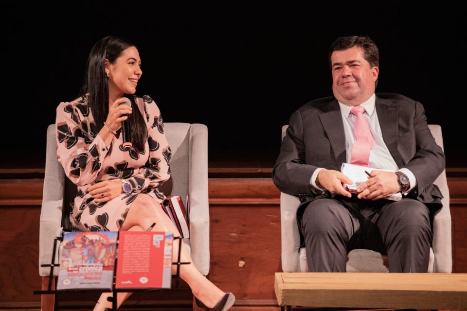 Indira participa en presentación del libro ‘Breve crónica del sindicalismo en México’, del senador Pedro Haces