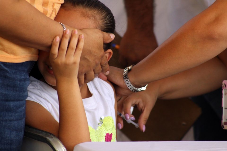 Salud Colima cuenta con vacunas para prevenir la meningitis