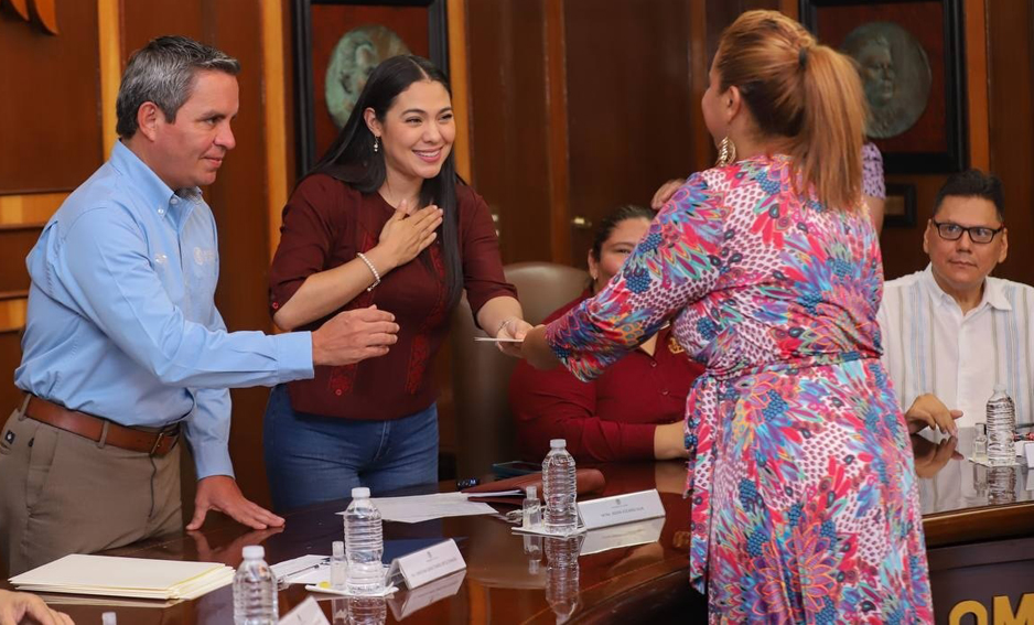 Entregan 35 constancias de Diplomado en Lengua de Señas Mexicana | El Noticiero de Manzanillo