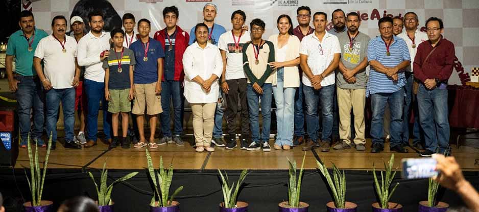 Entregan premios a ganadores del Primer Festival Estatal de Ajedrez | El Noticiero de Manzanillo