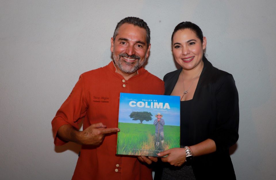 Gobernadora asiste a la presentación del libro ‘Valles de Colima: cocina de encuentro y mestizaje’ del chef Nico Mejía