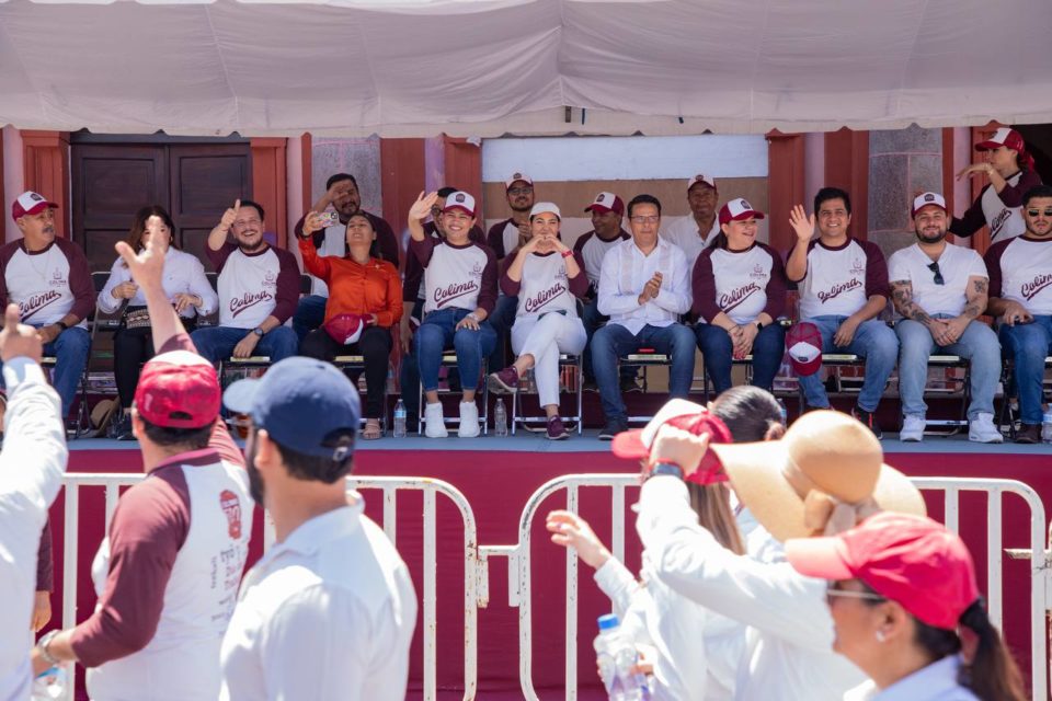 Gobernadora encabeza ceremonia y desfile por el Día del Trabajo, en Colima