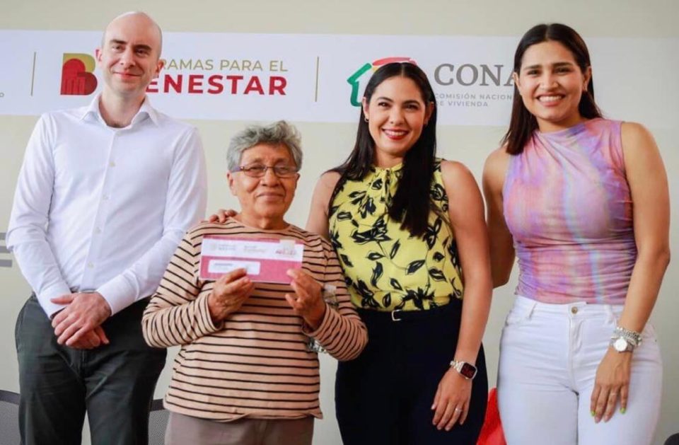 Indira participó en entrega de 508 apoyos del Programa ‘Por una Mejor Vivienda’, para personas afectadas por sismo