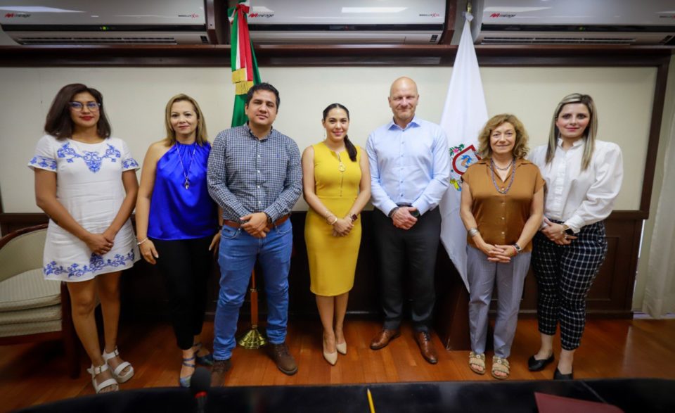 Indira se reunió con personal de Planet Youth para prevención de adicciones en niños, niñas y adolescentes | El Noticiero de Manzanillo