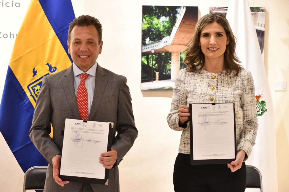 Margarita Moreno firma el hermanamiento de Guadalajara con Colima