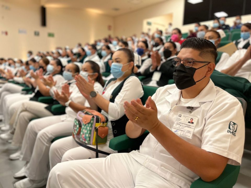 Reconoce IMSS Colima al personal de Enfermería por su lealtad al Instituto