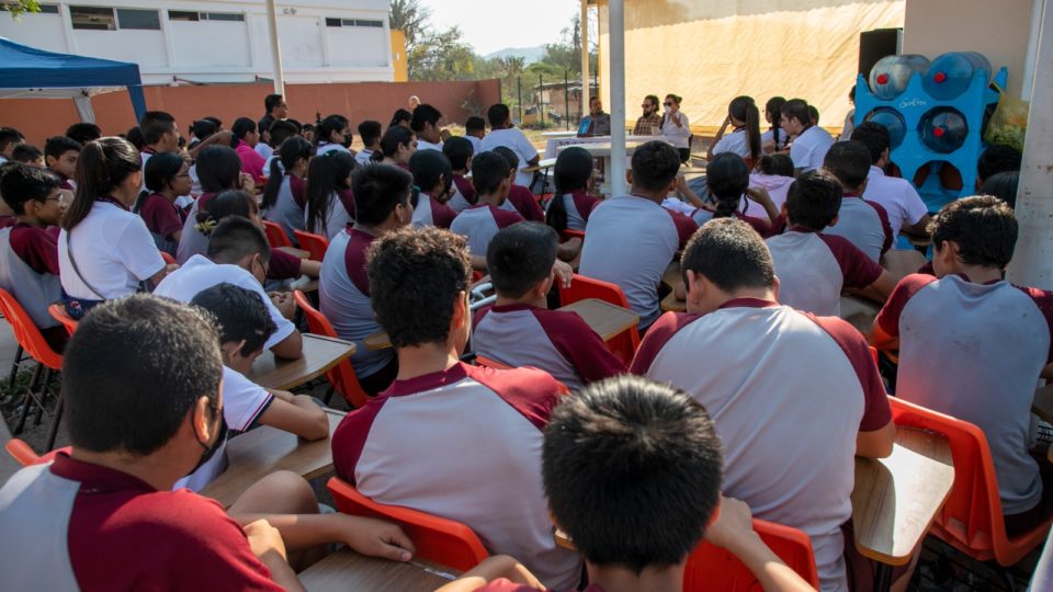 Ayuntamiento de Manzanillo inicia con éxito el 2° Encuentro, “Los Libros en la Escuela”