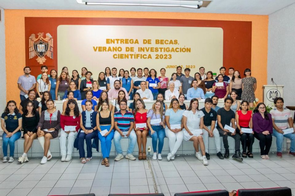 Becan a 83 a estudiantes de la UdeC que realizarán estancias en el Verano de la Investigación 2023