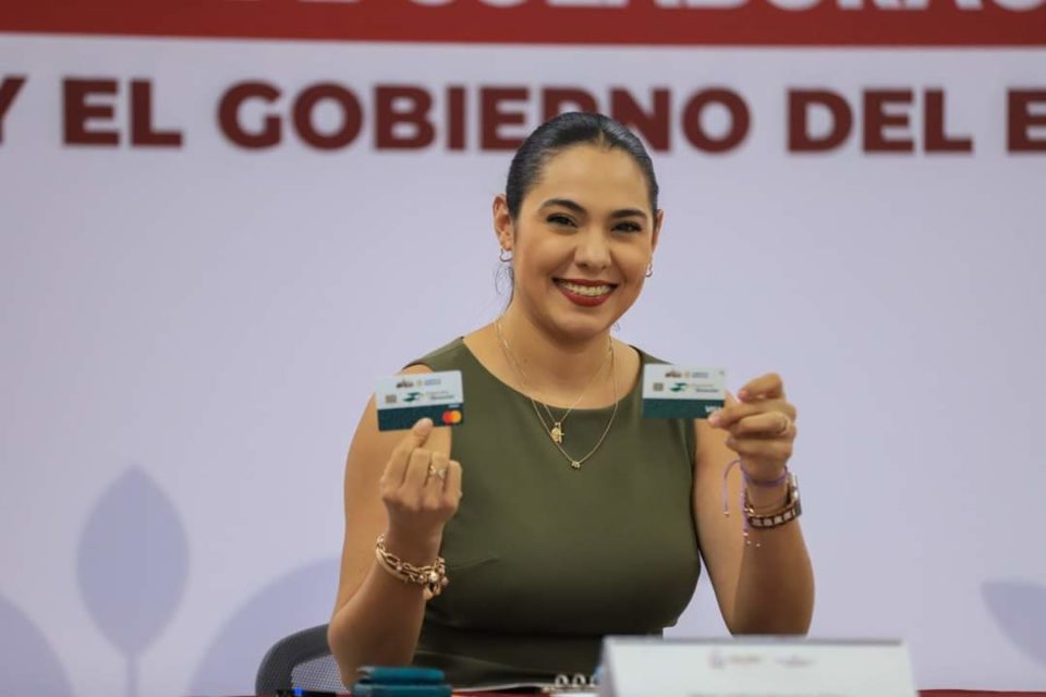 Indira firma convenio de colaboración entre Gobierno de Colima con Finabien