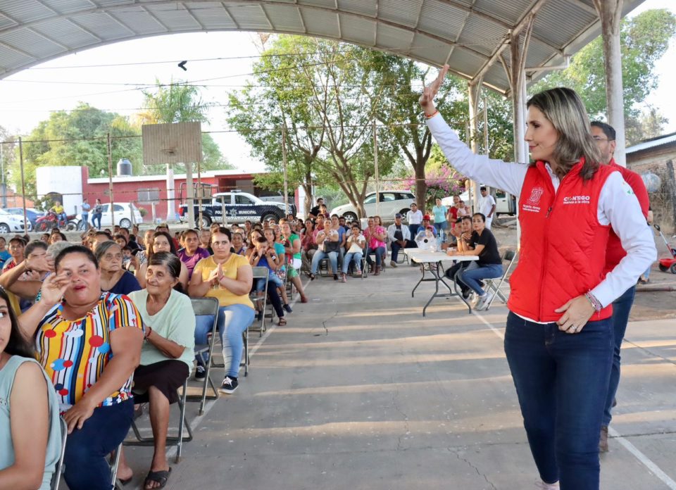 Margarita Moreno lleva magia del Festival Internacional del Volcán a comunidades