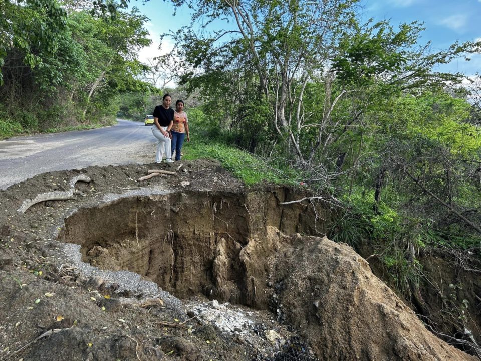 Severos daños causan lluvias a carretera Chandiablo-Cedros | El Noticiero de Manzanillo