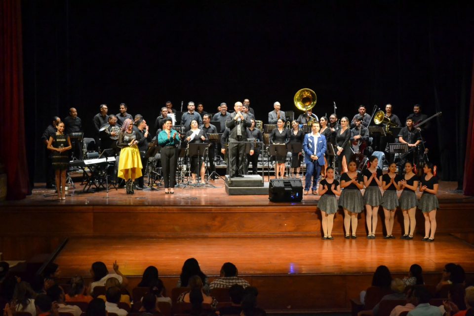 Banda Sinfónica de Colima ofreció dos conciertos en honor a Juan Gabriel