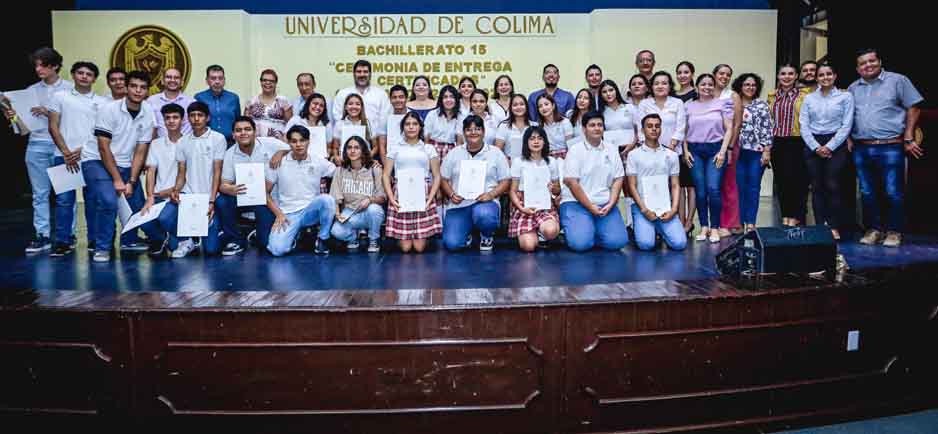 Egresan 115 nuevos bachilleres de la UdeC | El Noticiero de Manzanillo